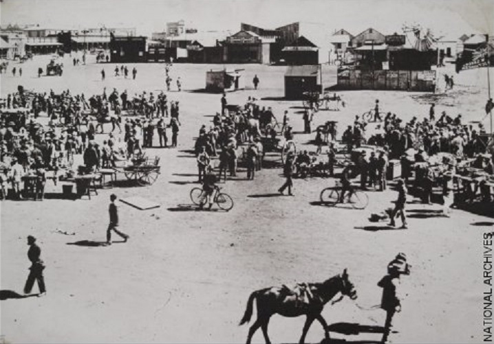 ed_1898_market_square_horses