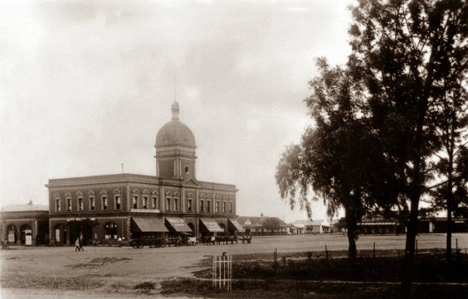 ed_1943_market_square.jpg