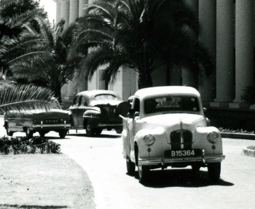 ed_1950_city_hall_cars.png