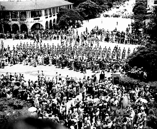 ed_1951_centenary_crowd_lw.jpg