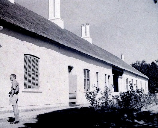 ed_1951_govt_house_side_lw.jpg