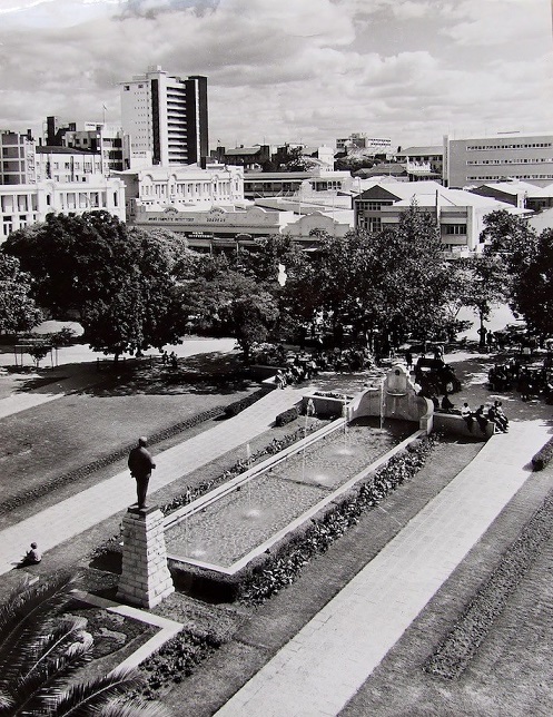 ed_1960s_city_hall_fountain_early.jpg