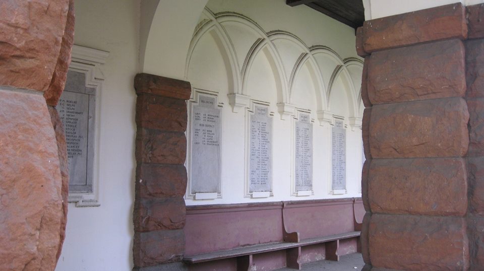 hist_memor_cenotaph_walls_01