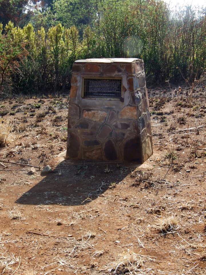 hist_memor_silver_queen_stone