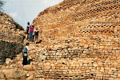 ob_khami_ruins_wall_closeup.JPG