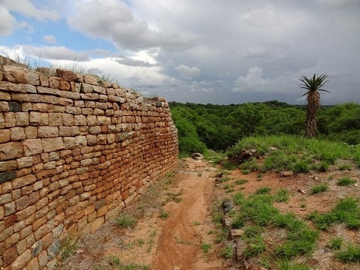 nb_khru_green_main_wall_clouds