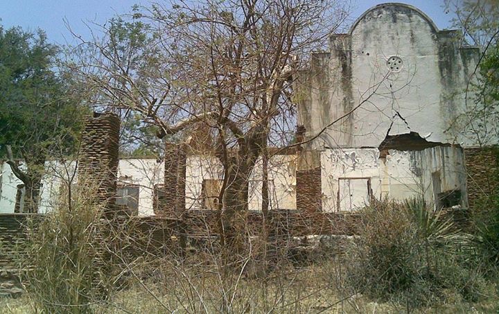 oc_halfway_house_walls