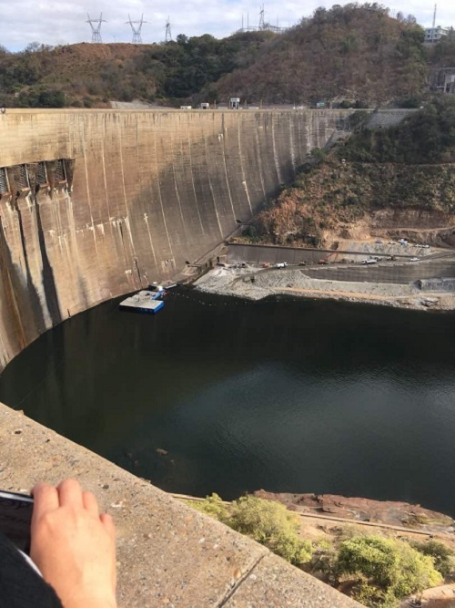 oc_kariba_build_stains_zim.JPG