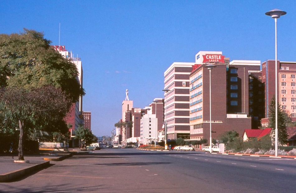 oc_sal_1972_castle_sign_road