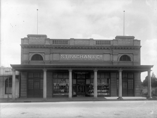 oc_sal_strachan&co.png