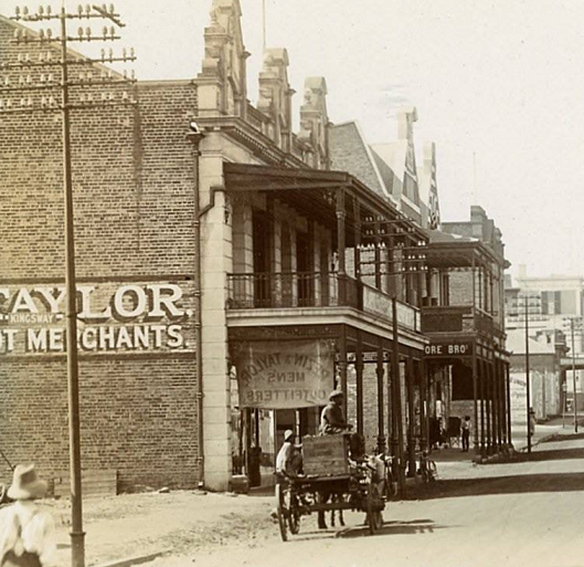 oc_sal_ed_pc_sapsco_0700K_series_sal_resin&taylor_outfitters_sign