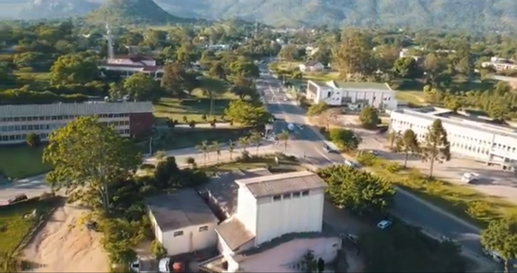 oc_umtali_overhead_building