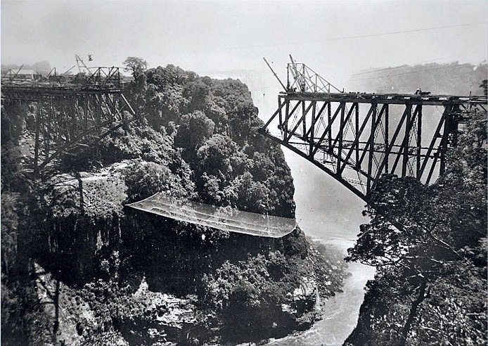 oc_vf_vicfalls_build_halfway_net