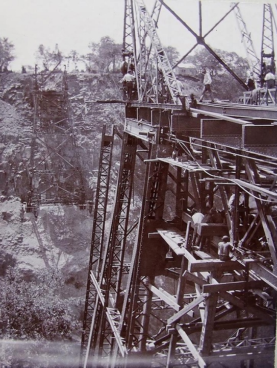 oc_vf_vicfalls_build_scaffolding