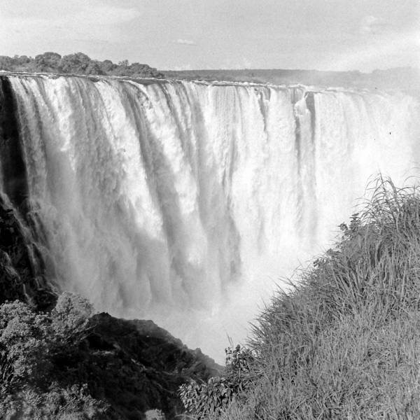 ob_vic_falls_full_bw