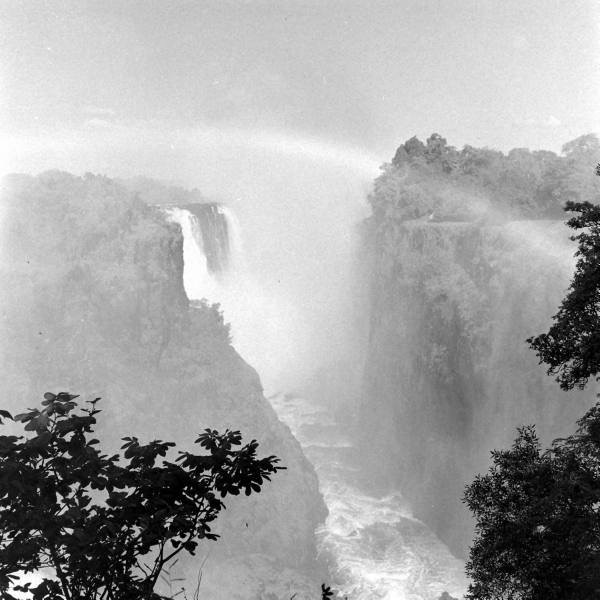 ob_vf_rainbow_gorge_bw.JPG