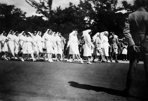 ed_1947_royal_tour_nurses