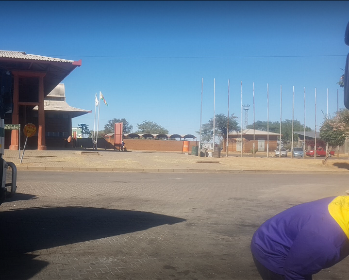 oc_bs_plutmree_flag_poles