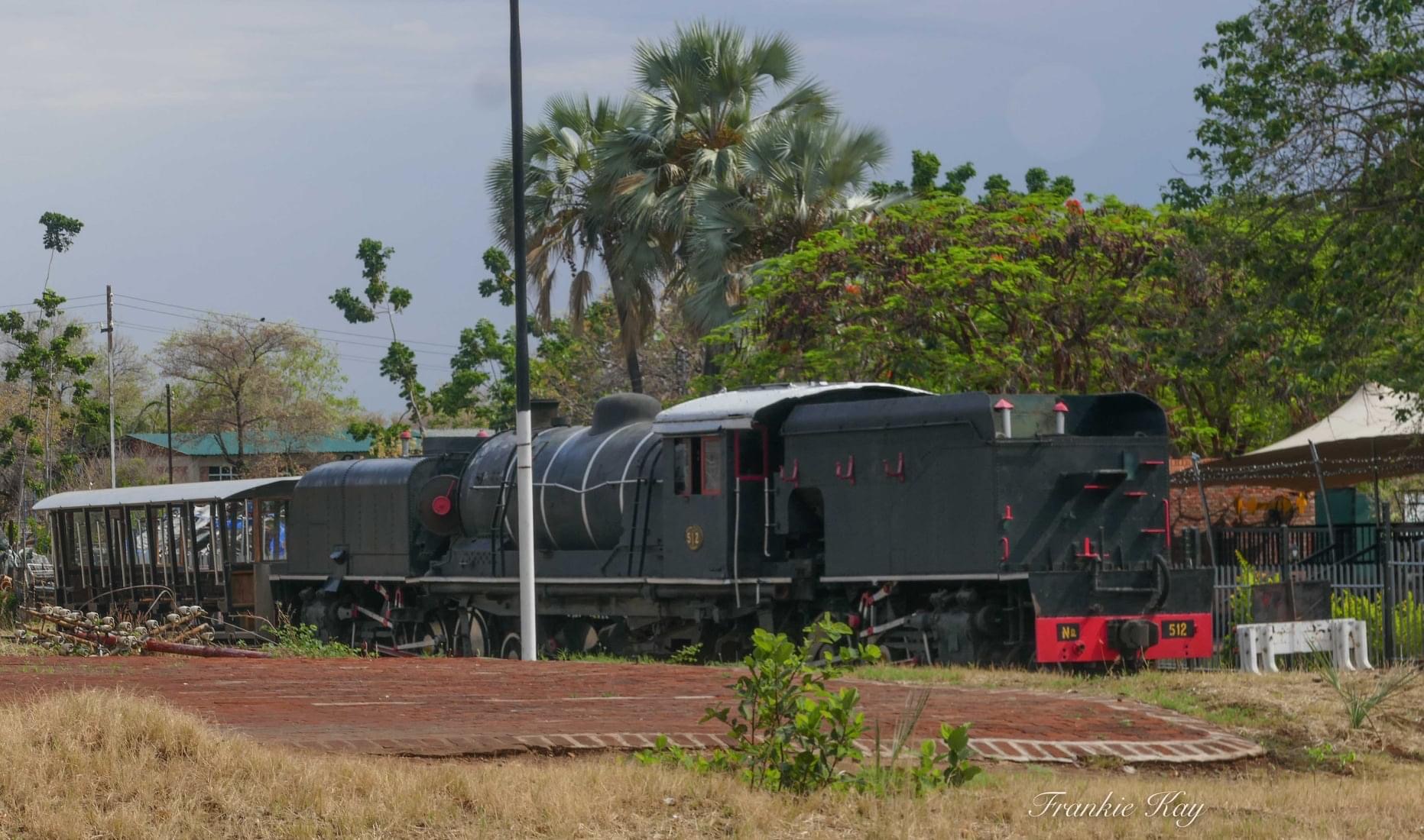 oc_rs_vic_falls_station_locos