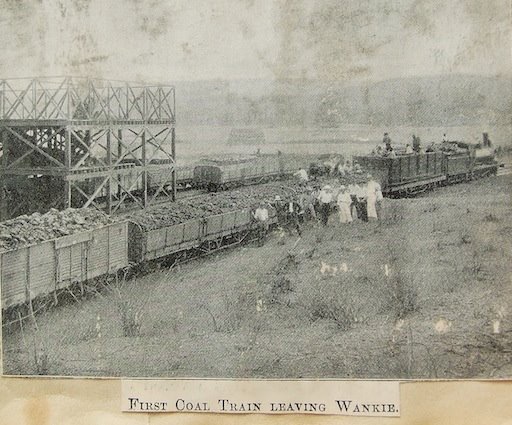 oc_rs_wankie_first_coal_train