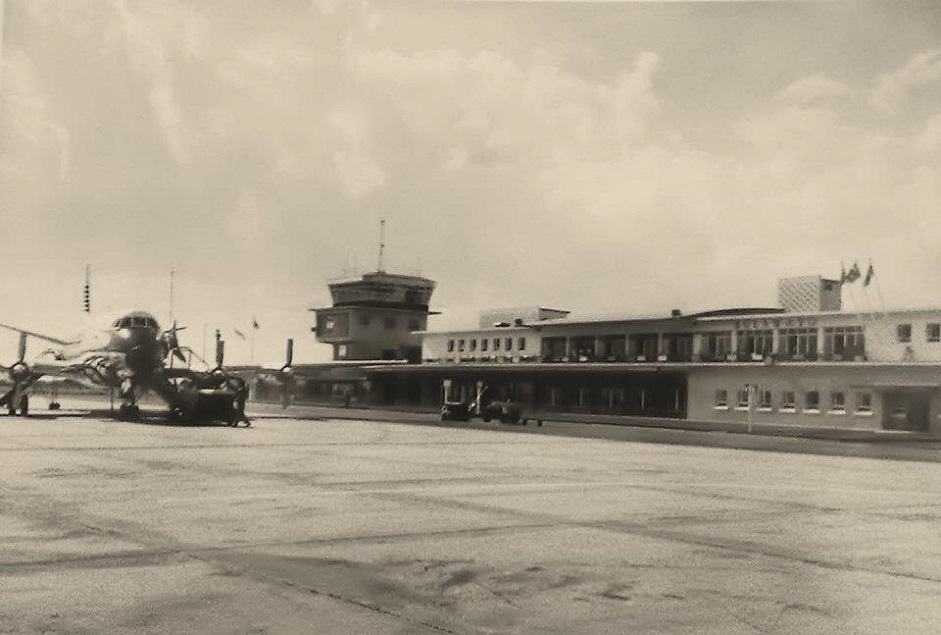 at_air_old_airport_in_federation.jpg