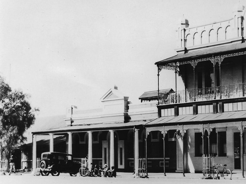 bdg_bnk_áfrica_1920's_car