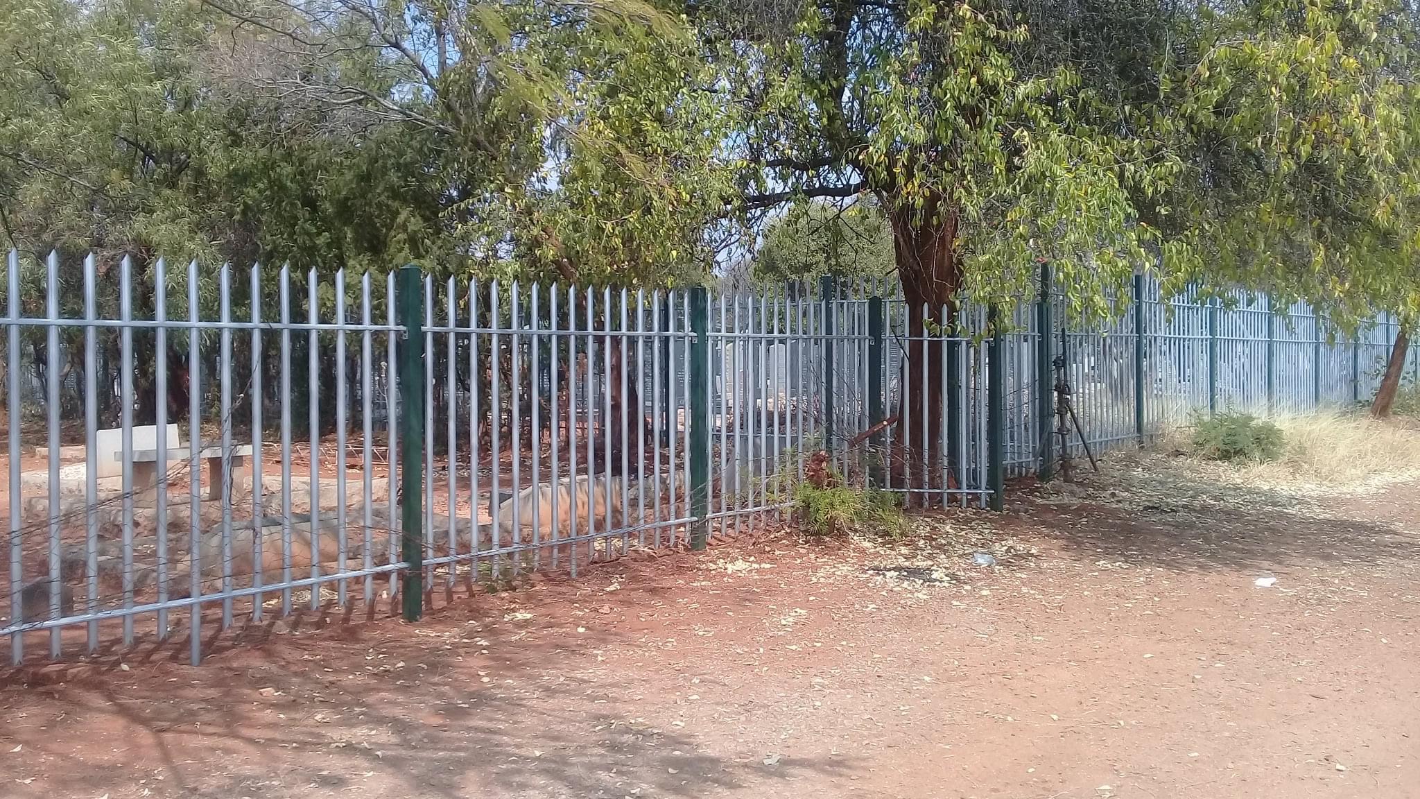 cemetery_byo_fencing_section_01