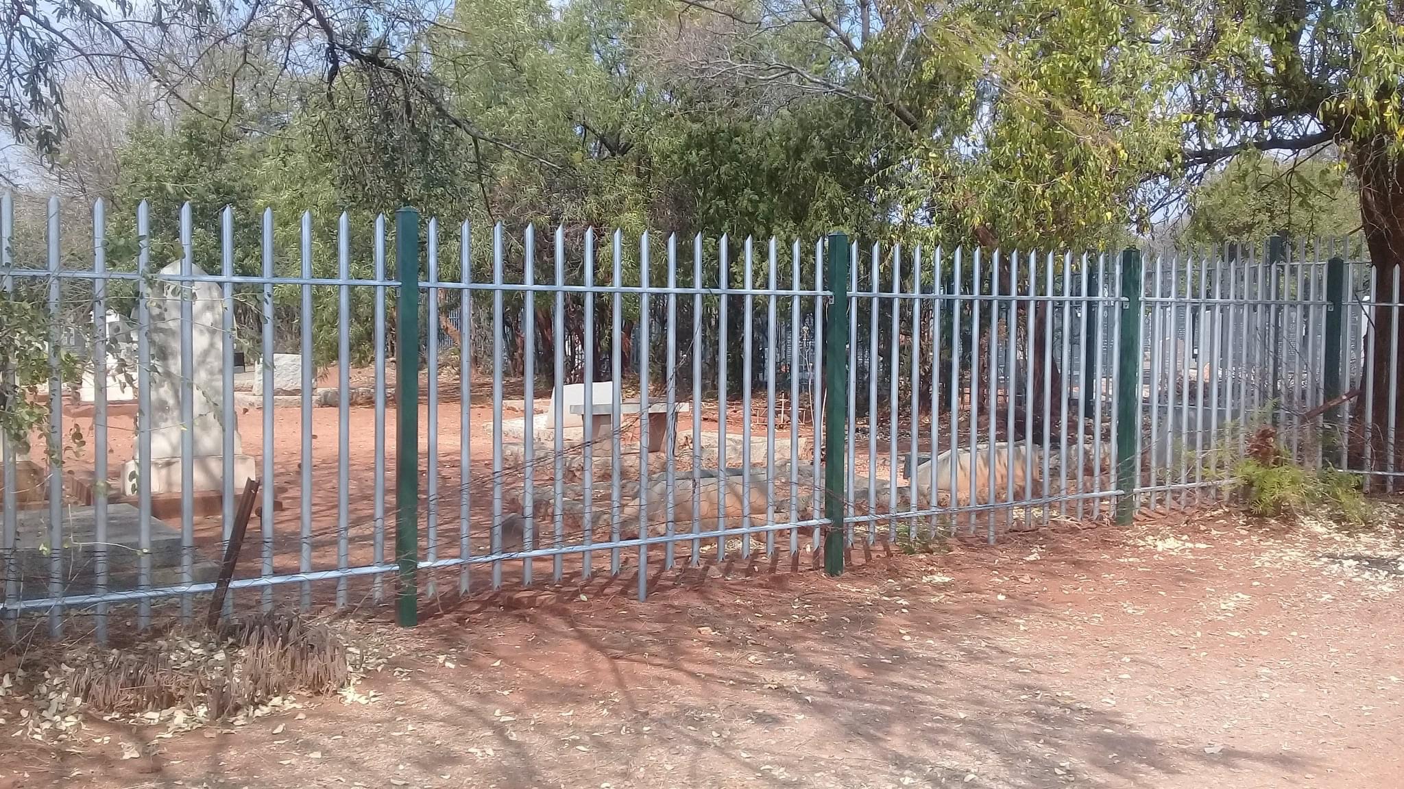 cemetery_byo_fencing_section_02