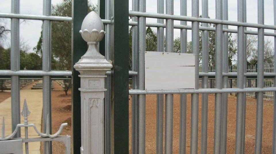 cemetery_byo_fencing_section_gate
