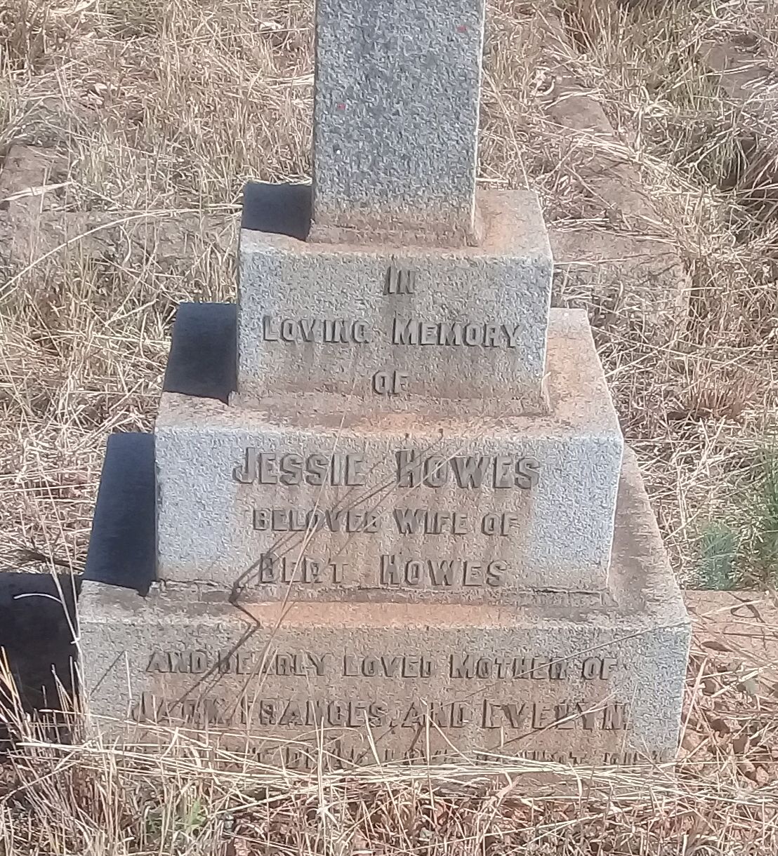 cemeteries_headstone_byo_howes