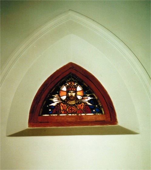 ch_stjohn_stained_glass_arch.JPG