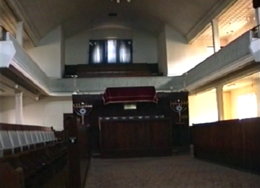 ch_shul_jewish_synagogue_inside_benches.png