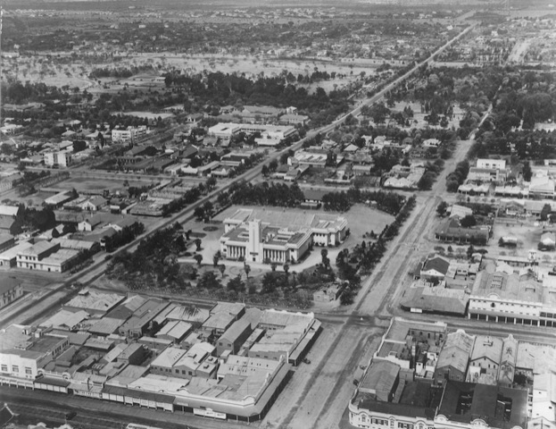 aerial_market_city_hall