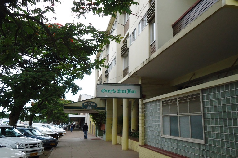 sv_bar_sign_grays_inn