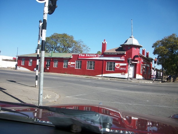 sv_rest_bar_skittle_red