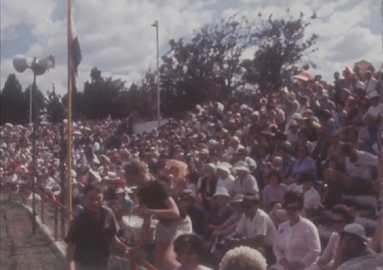 tf_show_1968_spectators.PNG