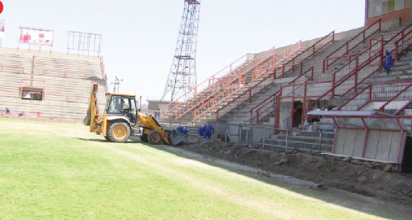 cl_bar_highlanders_tractor