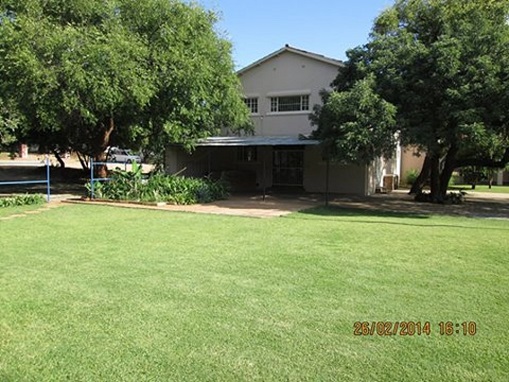 cl_mac_club_verandah