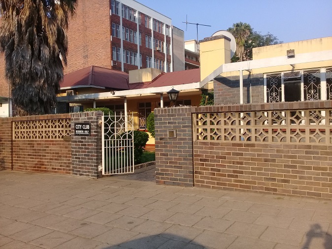 cl_soc_city_club_frontage