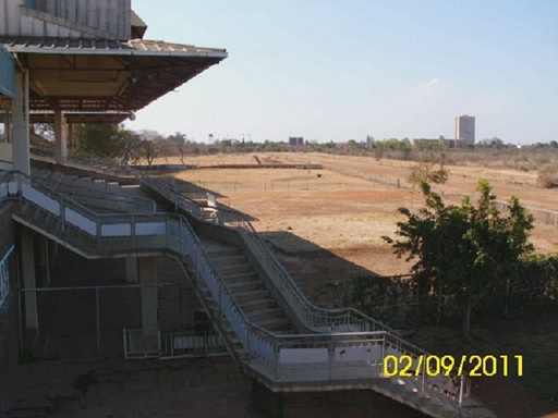 cl_asc_grandstand_with_track