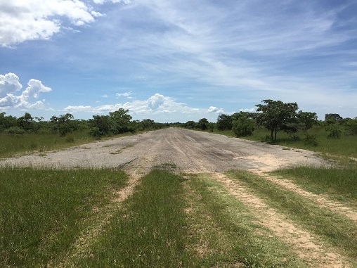 cl_mfc_air_flying_school_runway.JPG