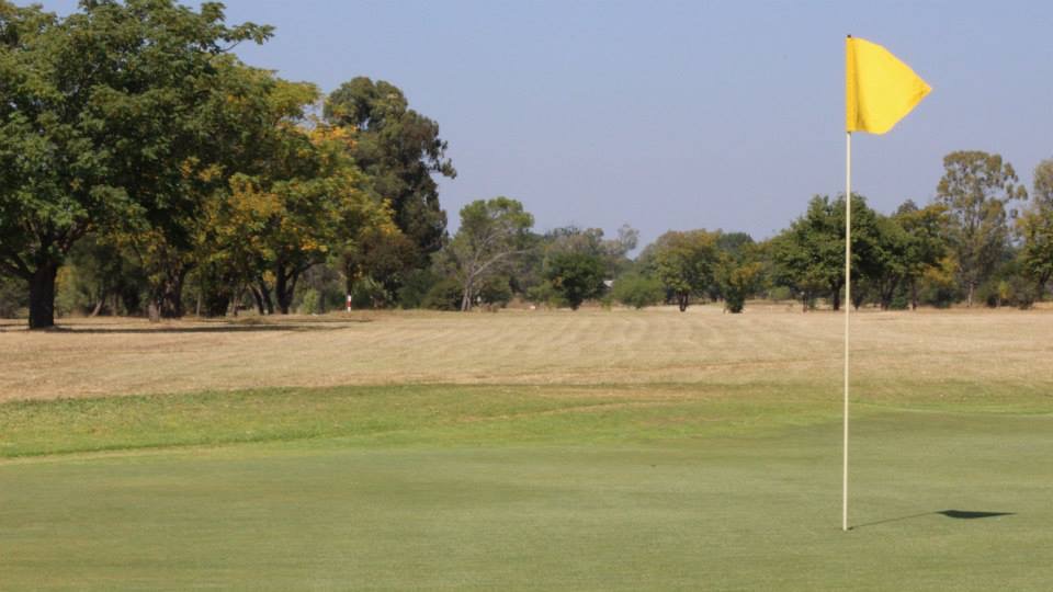 cl_golf_bcc_no13_green_flag