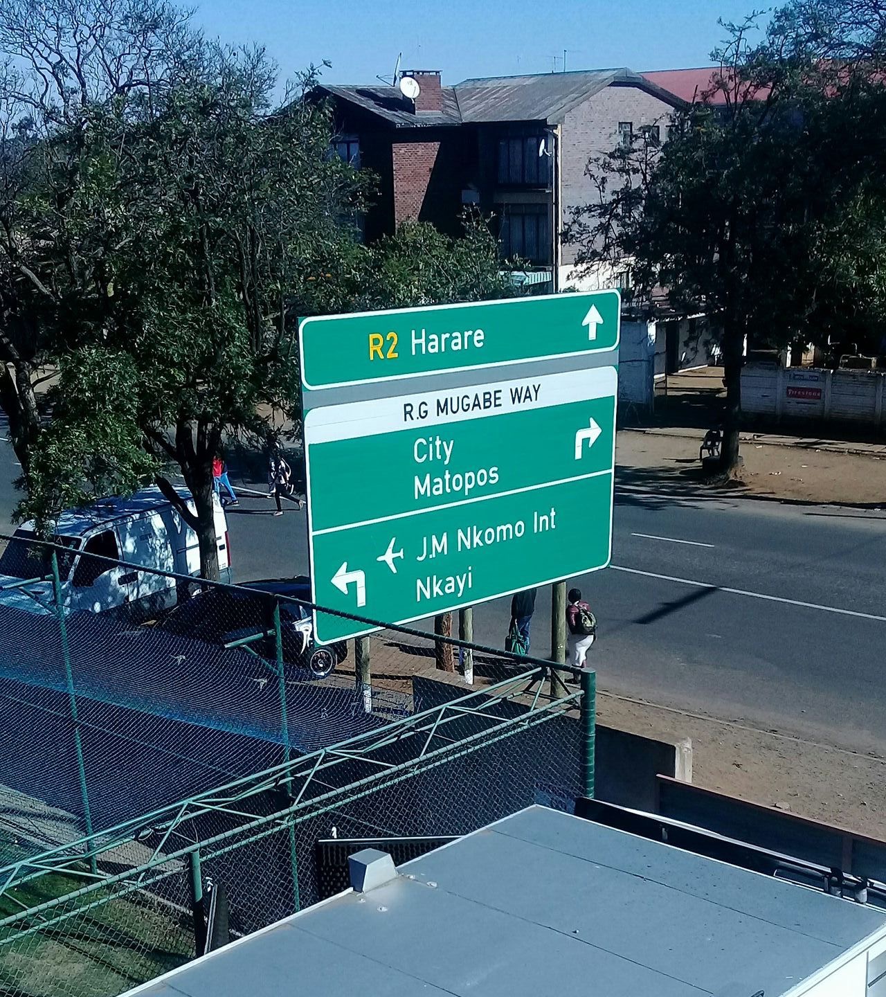 cl_qsc_signs_outside