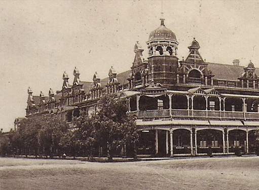 ed_pc_philpot&collins_1910s_pedrottis_grand_main_closeup