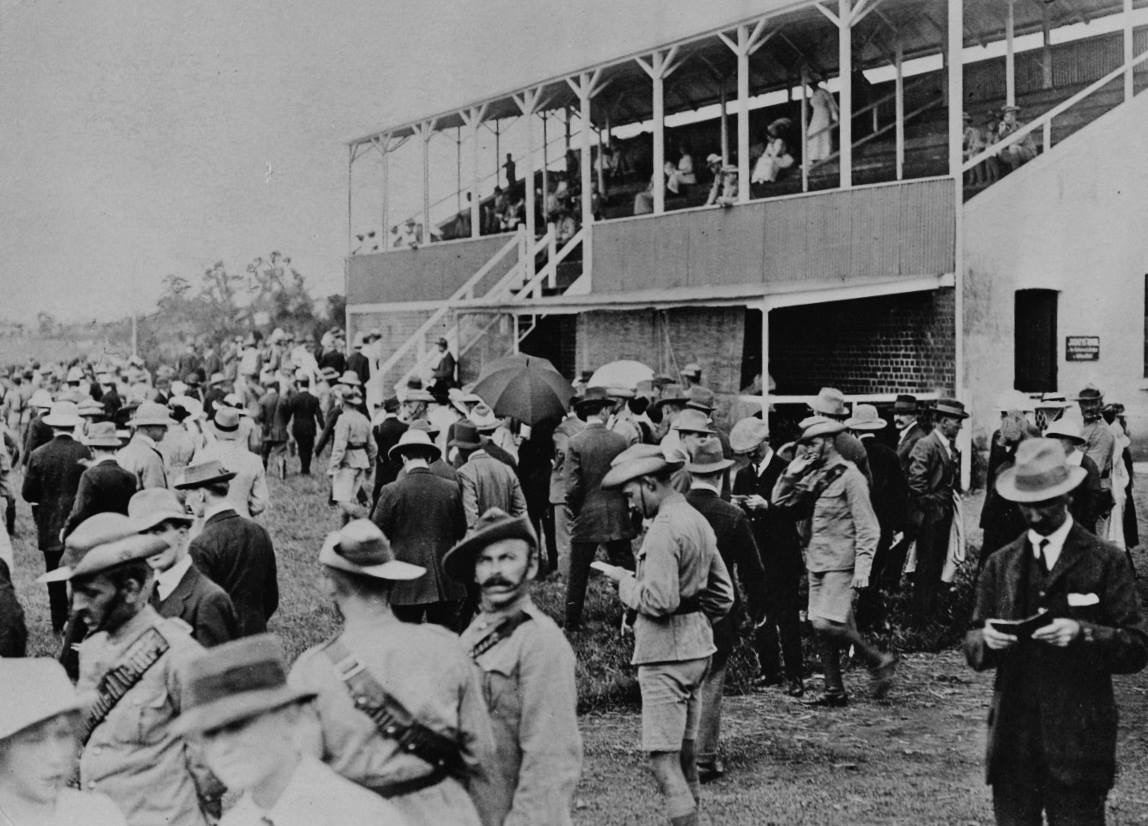 rausch_race_course_stand