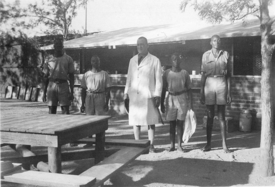 at_air_itw_hillside_1940s_pops_ staff_hotdog_stall