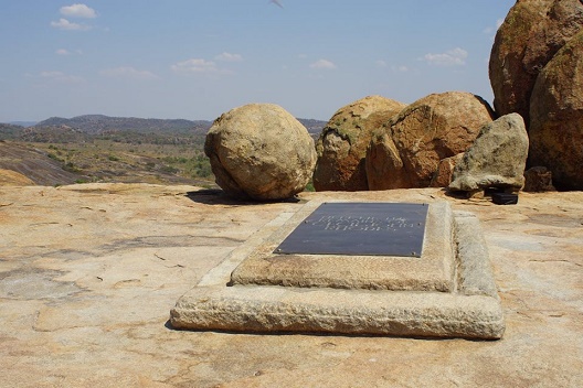 hist_memor_cjr_grave_solitary_rocks