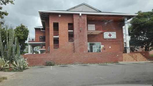 at_hosp_materdei_red_cross.JPG