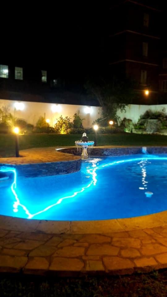 at_hot_selb_terrace_pool_lights