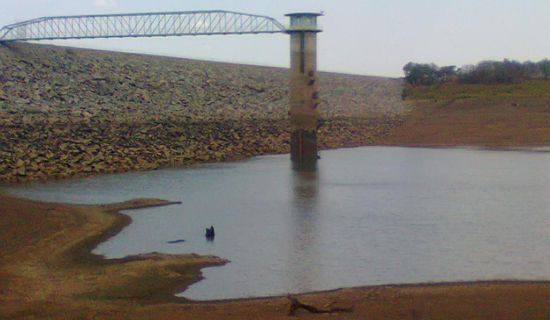 dam_umz_mzingwane_water_low